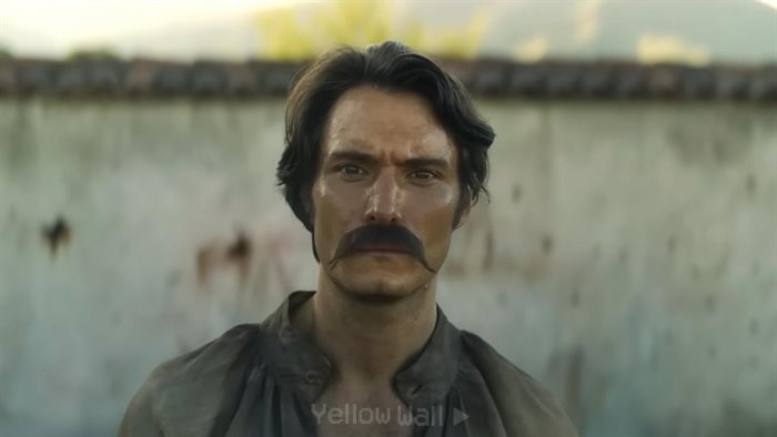 کلودیو کاتانو در نقش سرهنگ اورلیانو بوئندیا