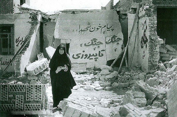 نگاهی اجمالی به سینما و فیلم های مستند جنگ
